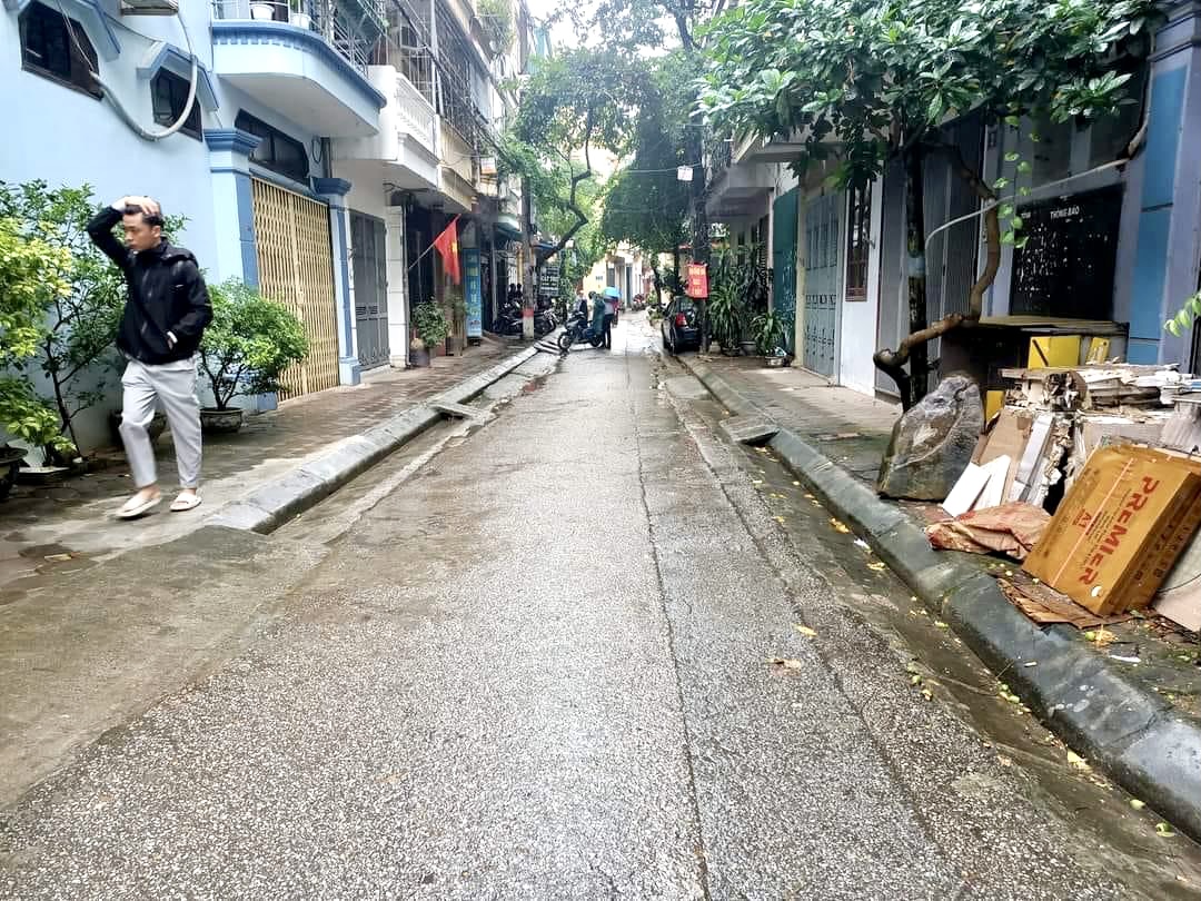 BÁN NHÀ LĨNH NAM QUẬN HOÀNG MAI - 32M 4 TẦNG MT 3.7M - HƠN 3 TỶ 3 BƯỚC RA OTO TRÁNH NGÕ THÔNG CÁC NGẢ GẦN CHỢ GẦN HỒ