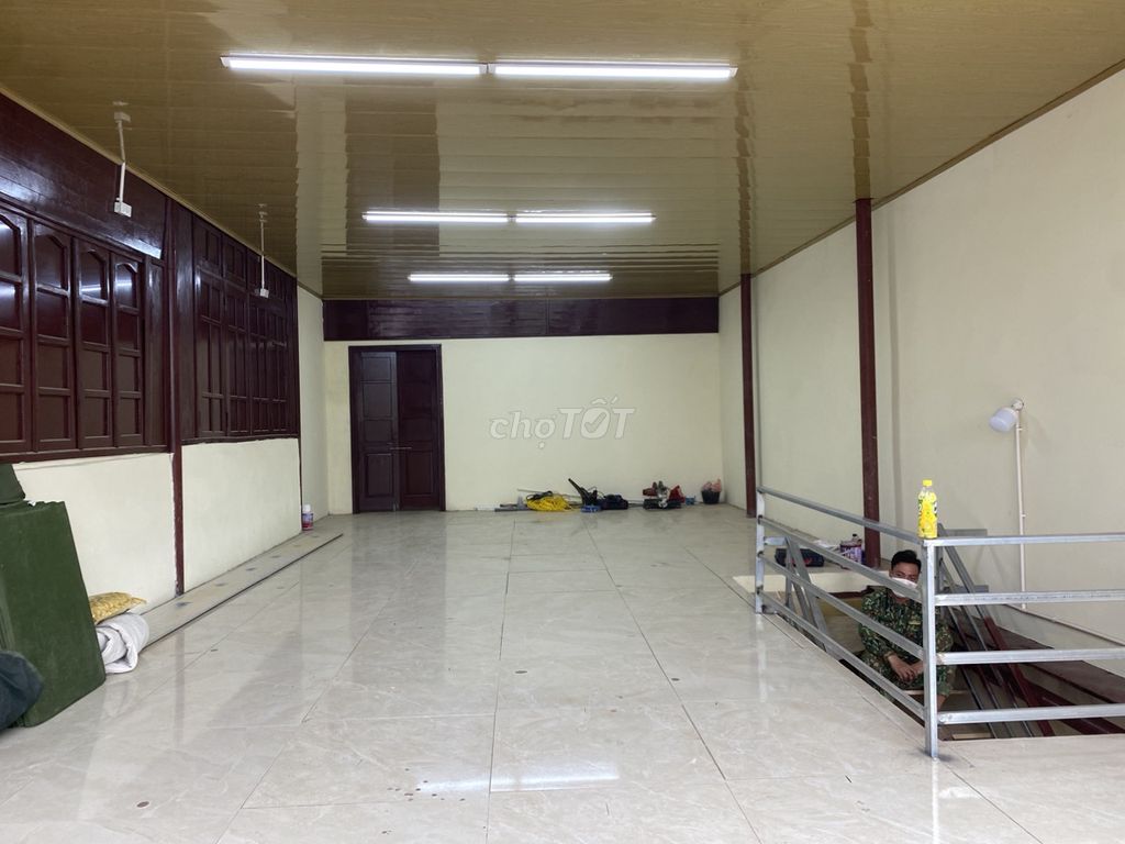 Cho Thuê nhà làm mặt bằng KD khu vực Giang Biên, Long Biên, Hà Nội.