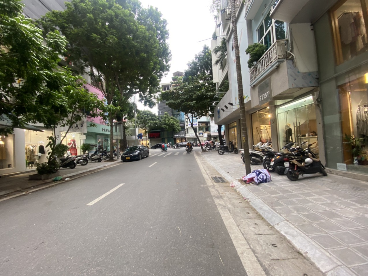 CẦN TIỀN GẤP- BÁN NGAY- NHÀ PHÂN LÔ- KINH DOANH- NGÕ 29 MẠC THÁI TỔ- 193 TRUNG KÍNH