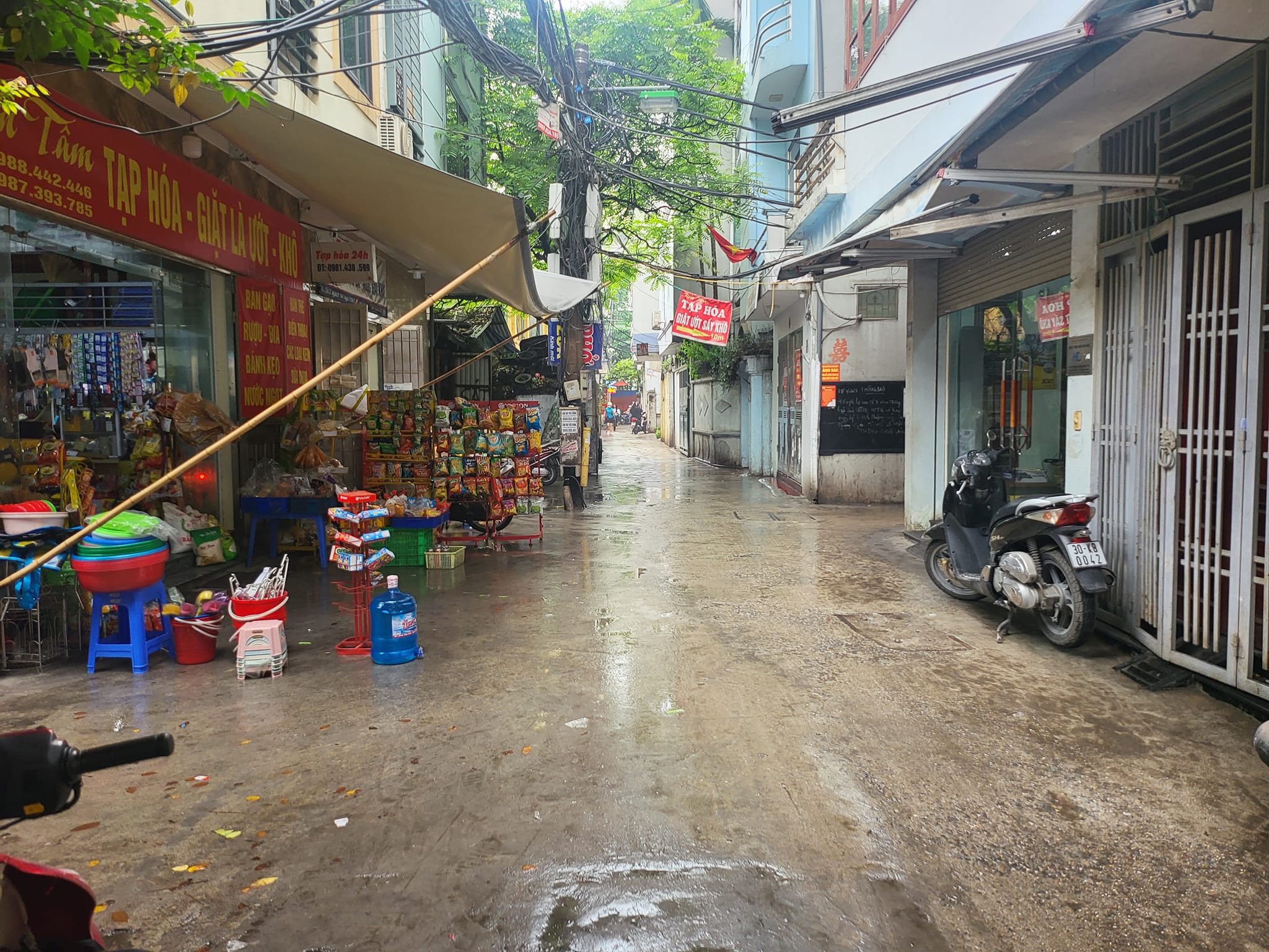 Bán nhà phố Chùa Láng – Ngõ rộng thoáng – Gần hồ - Nhà xây mới đẹp – 34m2 – 4 tầng – 4.5 tỉ