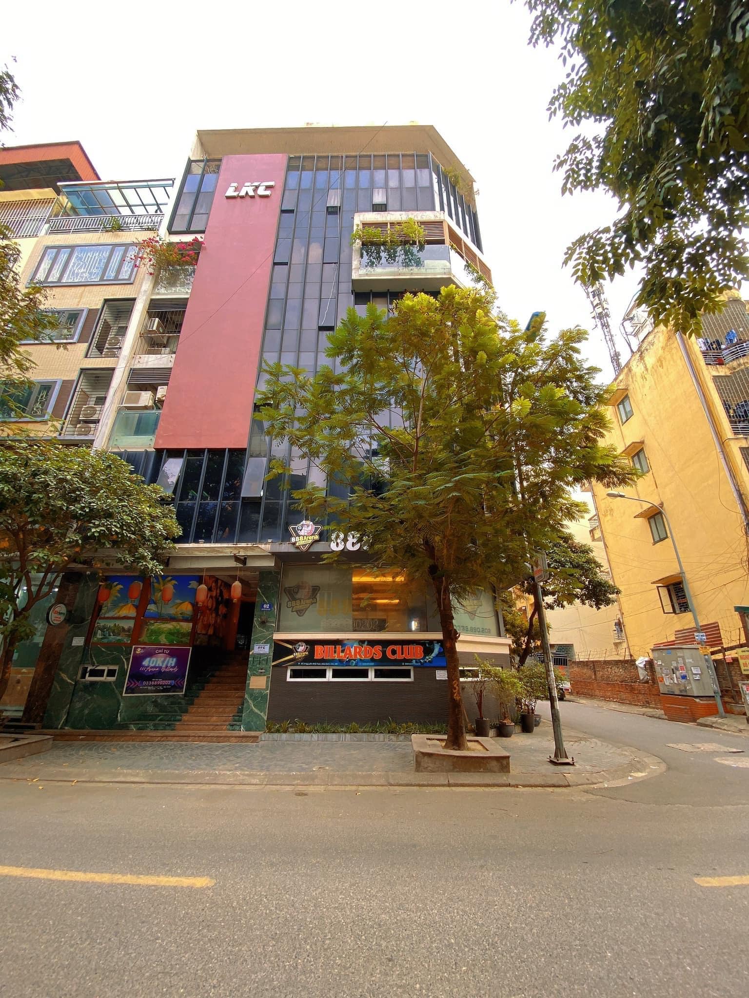 Bán Tòa nhà kinh doanh Nguyễn Khả Trạc, 130m2, 8T, MT 20m, lô góc, thang máy, vỉa hè, oto tránh, giá 48.5 tỷ