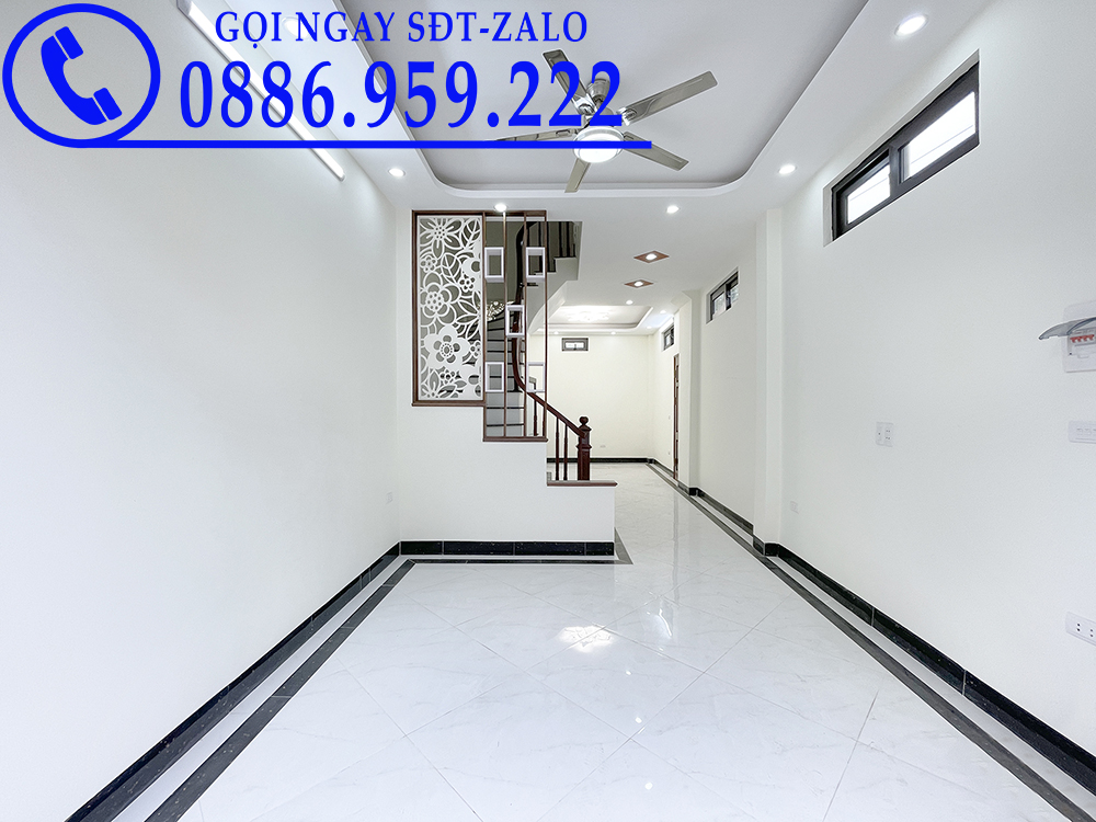 Bán nhà Văn Minh Di Trạch lô góc 3 mặt thoáng ô tô dừng đỗ trước cửa diện tích 40m x4T 5PN