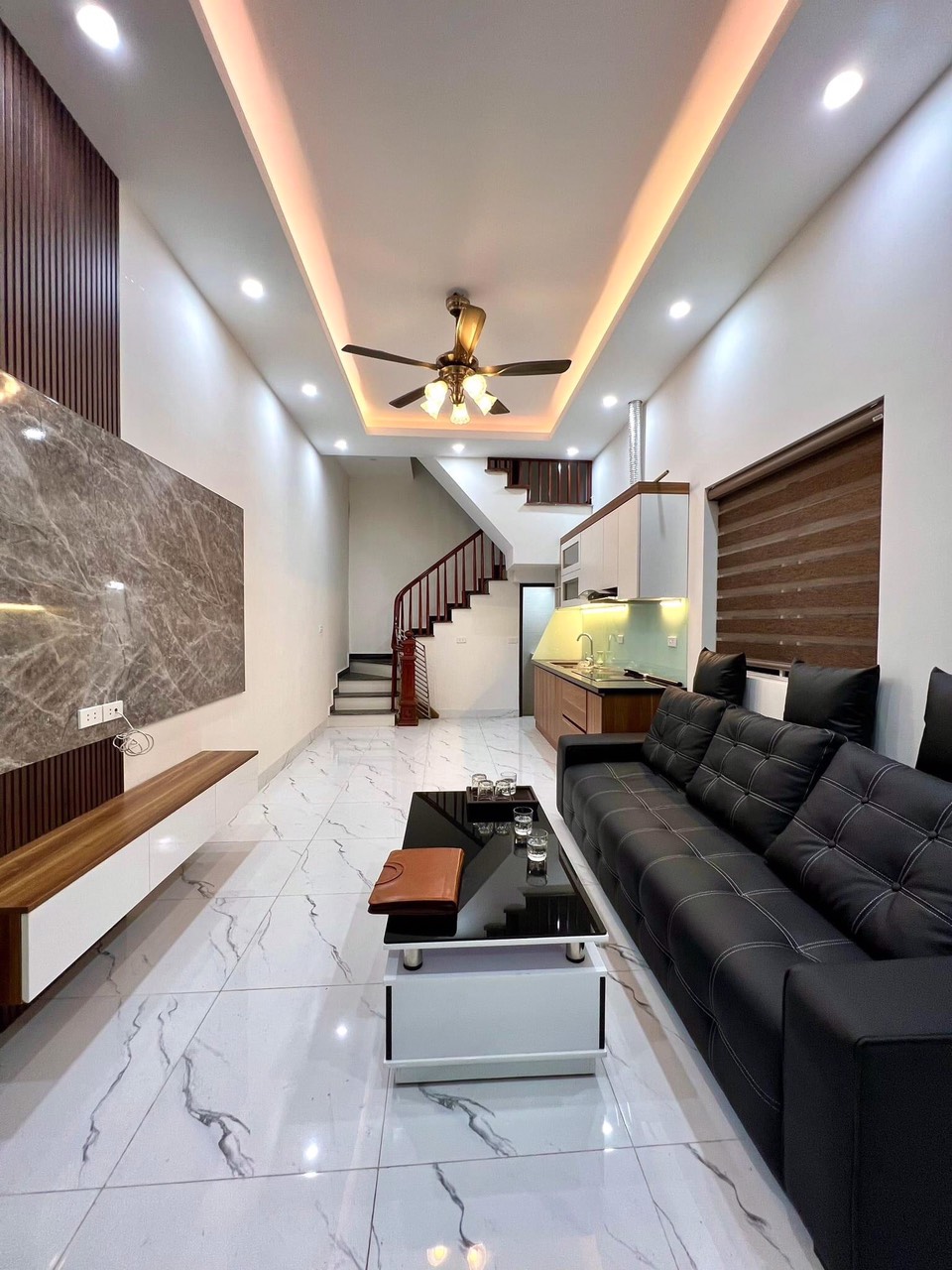 CẦN BÁN NHÀ NGUYỄN TRÃI THANH XUÂN 35 M 4 TẦNG NHÀ ĐẸP GẦN PHỐ 4 TỶ