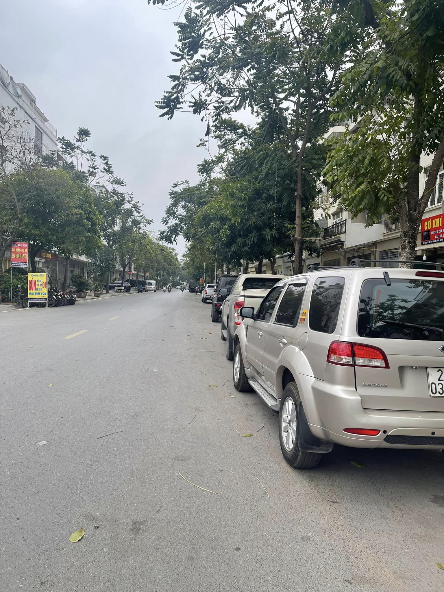 Bán Nhà KĐT Văn Phú,Vị Trí Trục Đường Chính, Kinh Doanh 90m2 x 4 Tầng 11 tỷ