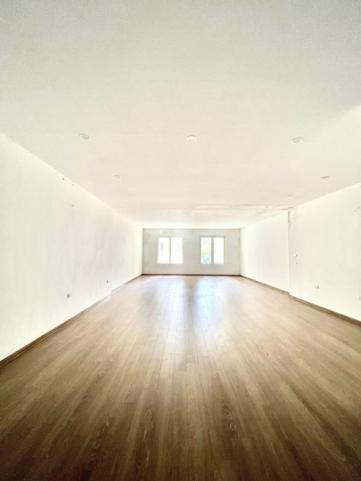 CỰC HIẾM! MẶT PHỐ BÀ TRIỆU 170M2, TÒA NHÀ 7 TẦNG, KINH DOANH CỰC ĐỈNH, DÒNG TIỀN TỐT, VỊ TRÍ HIẾM CÓ . NHỈNH 90 T.Ỷ