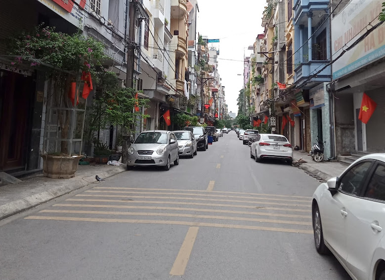 Bán nhà Ngụy Như Kon Tum - Khuất Duy Tiến ô tô tránh, vỉa hè, ở luôn 45m x 5T, hơn 9 tỷ