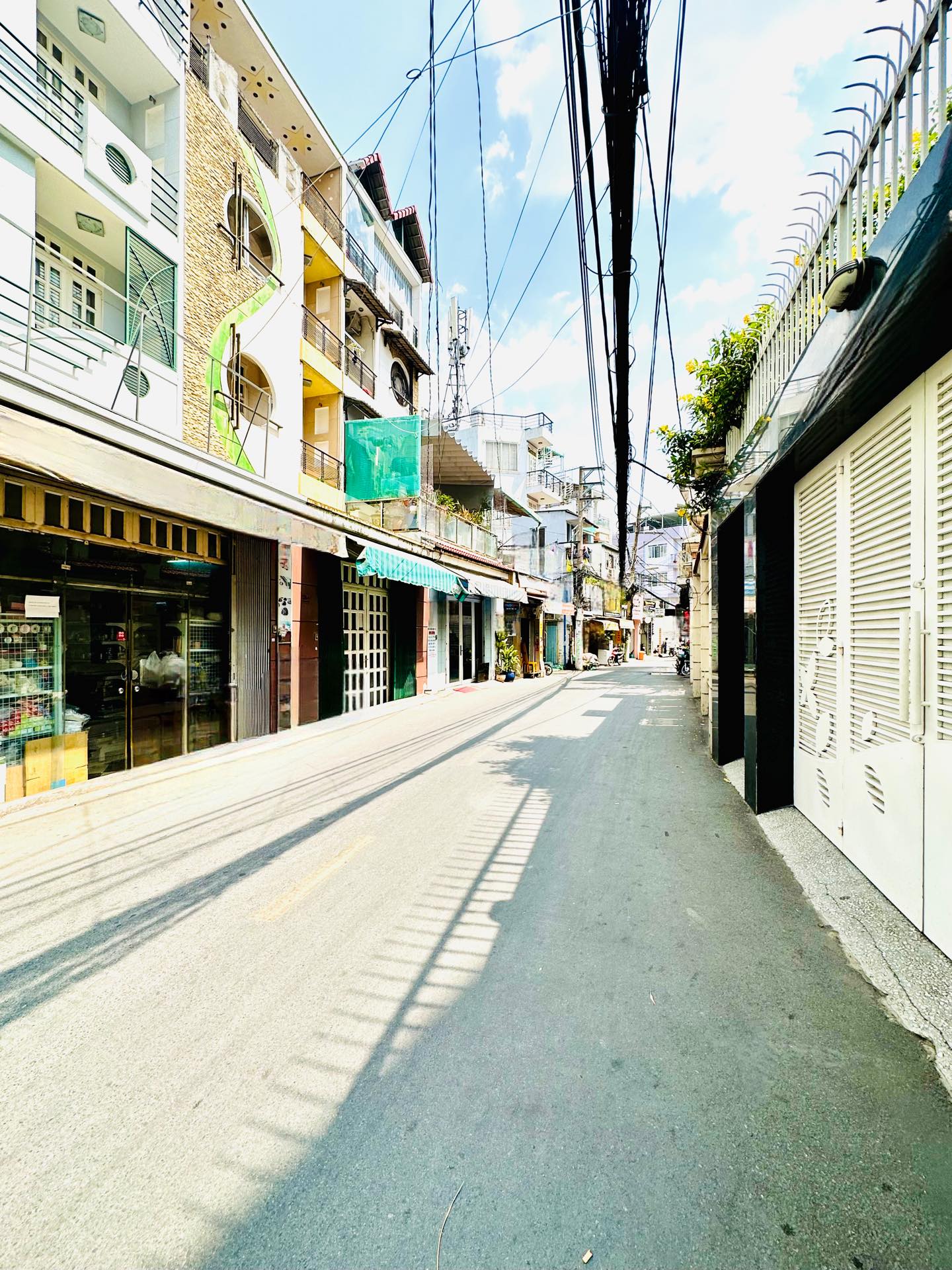 Bán Nhà Nguyễn Thượng Hiền – Chợ Cây Quéo, 60m2 (3,6x17), Xe Hơi Đậu Cửa, 5 P.Ngủ - Chỉ 7,6 Tỷ TL