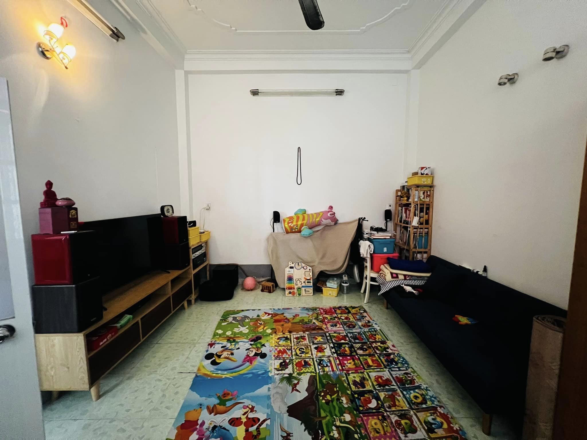 Mặt Tiền Chuẩn 4.5m - Nhà 3 Tầng Mới Đẹp ở Ngay - Bán Gấp Vì Ngộp Bank - Nguyễn Oanh Phường 17 Gò Vấp