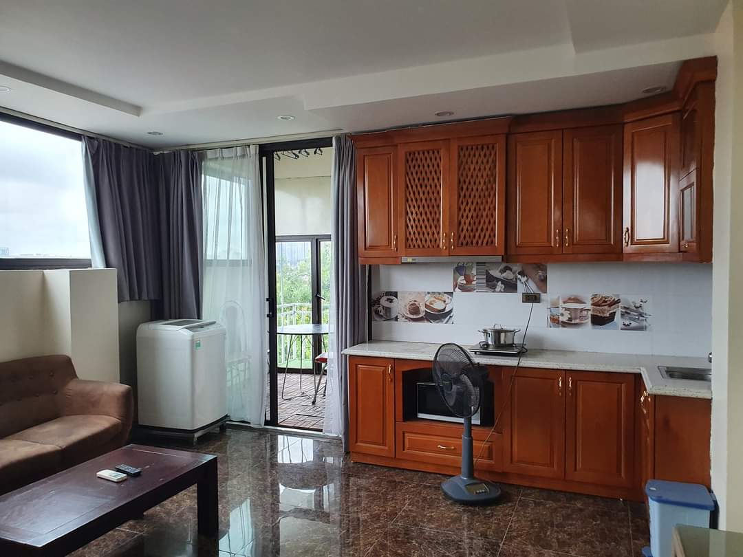 LÔ GÓC, Ô TÔ, TRẦN KHÁT CHÂN 81m x 5 tầng, Mt 5,2m, giá 10,2 tỷ.