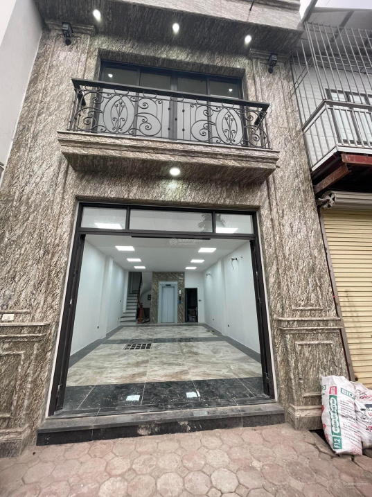 Cực Hiếm Nhà Mới Hoàng Mai- Ô tô tránh KD Văn phòng, DT 60m2 , MT5m, 6 Tầng Thang máy, nhỉnh 14 tỷ.