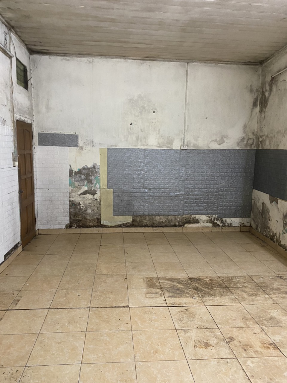 Cho thuê nhà cấp 4 mặt Phố Đội Cấn, Ba Đình. Kinh doanh hàng ăn uống cực đỉnh. Chỉ 15tr