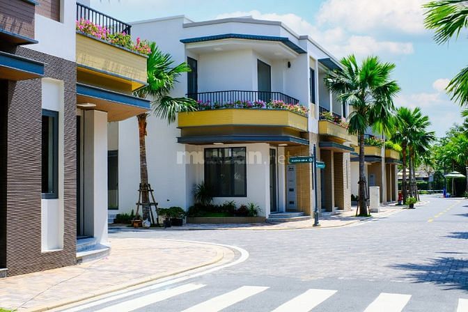 nhà ĐẸP Bến Lức, khu dân cư V.I.P dọn vào ở ngay,sổ hồng riêng