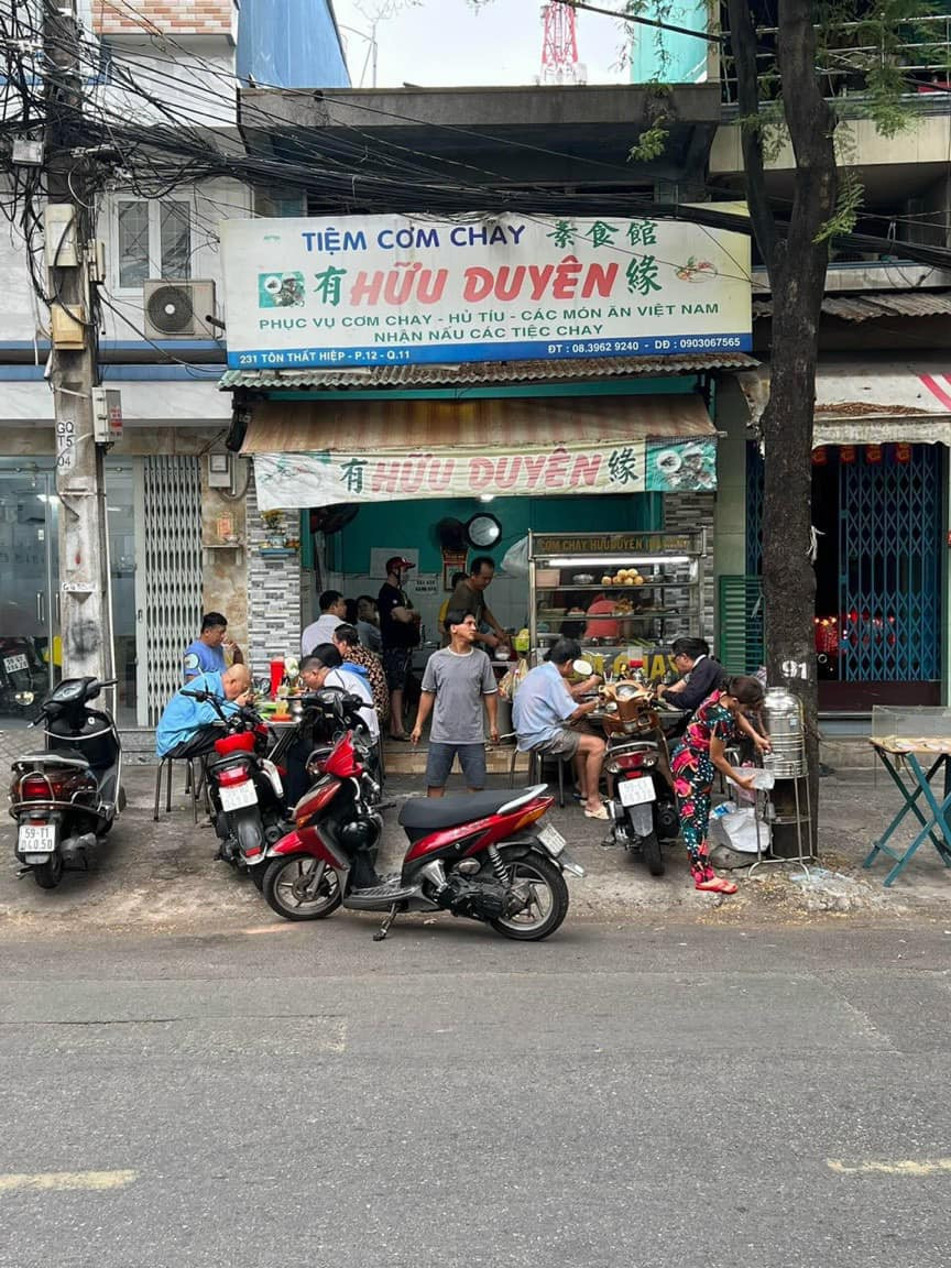 CẦN SANG NHƯỢNG LẠI TIỆM CƠM CHAY TẠI QUẬN 11, TP HCM