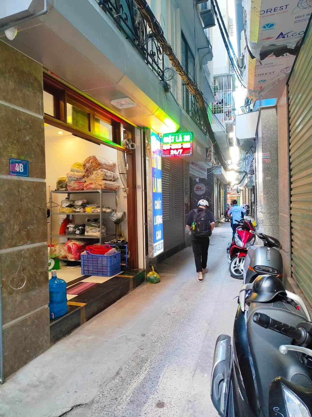 BÁN NHÀ 6 TẦNG CẦU GIẤY 35M2 - 5 TỶ - CÁCH MẶT NGÕ 15M - KHU VỰC TRUNG TÂM - KINH DOANH SẦM UẤT - NHÀ ĐẸP VỀ Ở LUÔN - NGÕ THÔNG THOÁNG