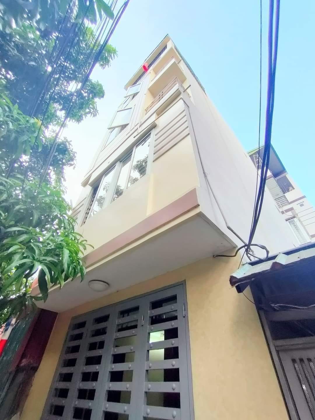 Bán Nhà Dân Xây Thạch Bàn, Lô Góc, Ôtô Đỗ, 46m2, 3 tỷ 75.