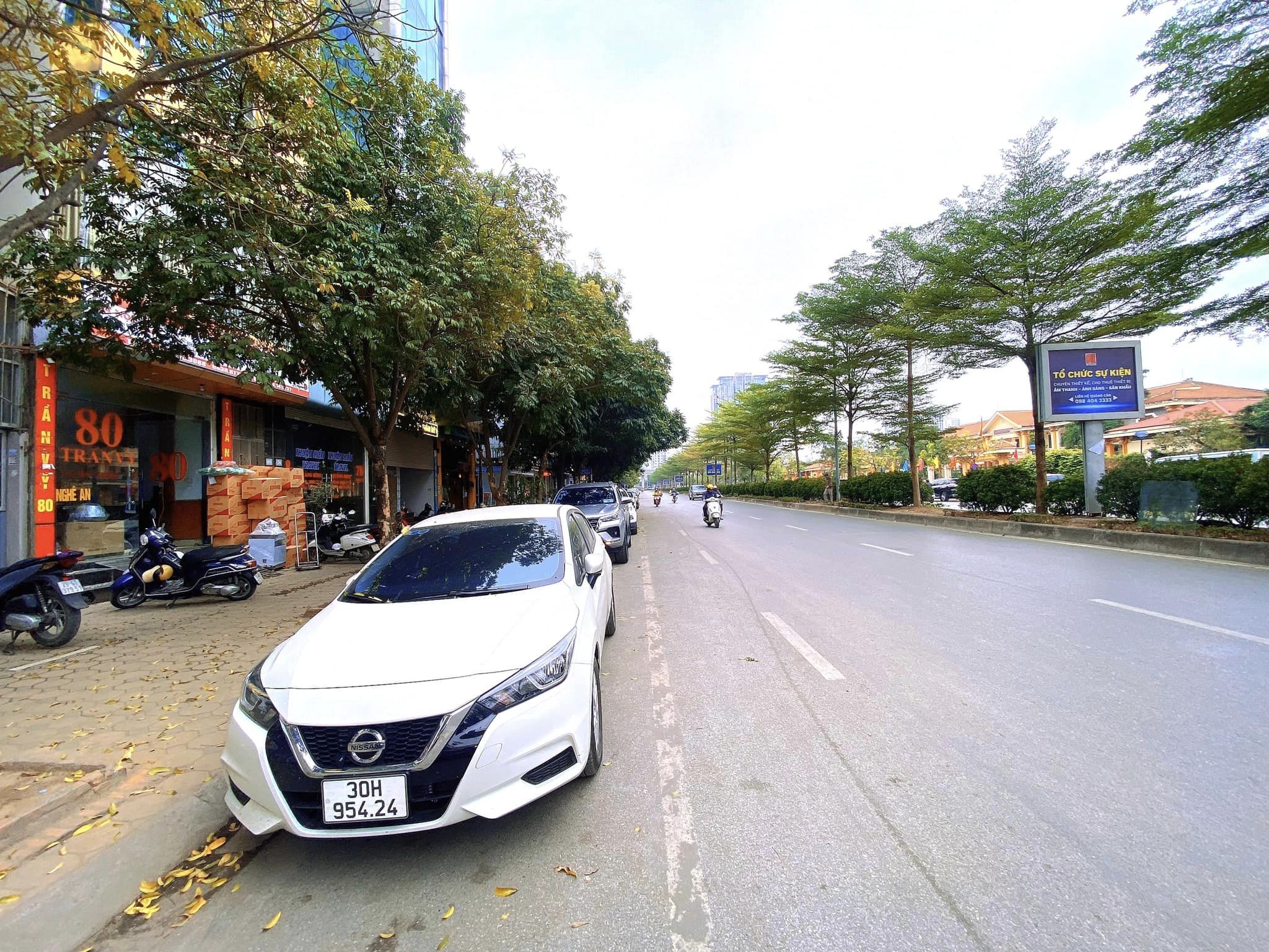 Tòa Văn phòng VIP Mặt phố Trần Vỹ, Lô góc, 120m2 11T MT 8m, Chỉ 62 Tỷ