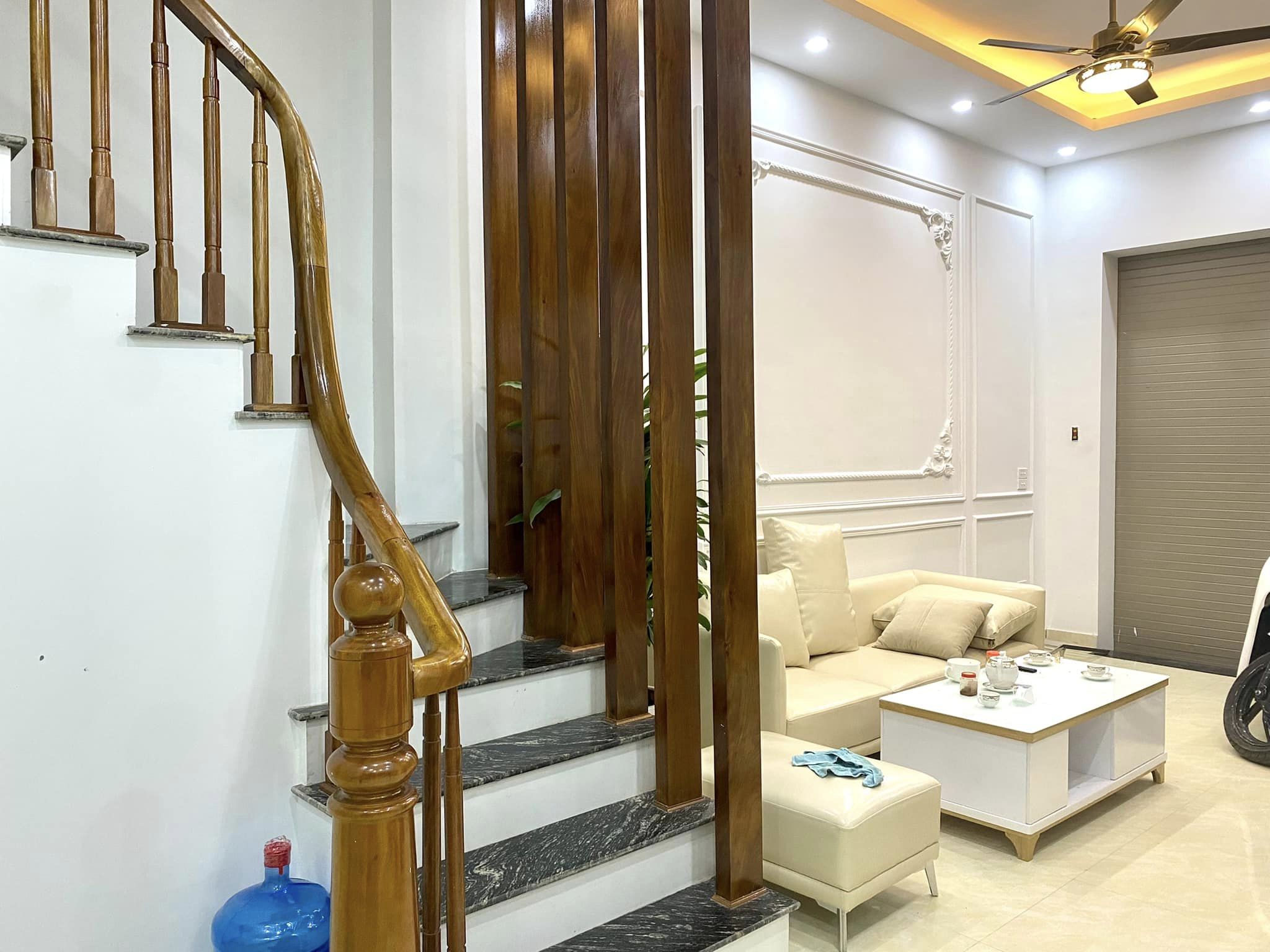 VÀI BƯỚC SANG VINCOM, nhà ngõ 54 NGUYỄN CHÍ THANH 36m2, 5 tỷ rưỡi