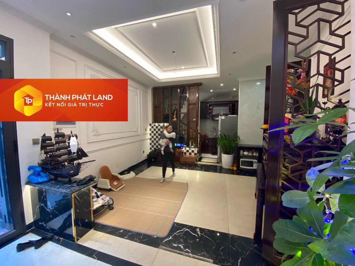 Bán nhà Thạch Bàn, 50m ra mặt phố Cổ Linh, 36m2, 2 tỷ 8.