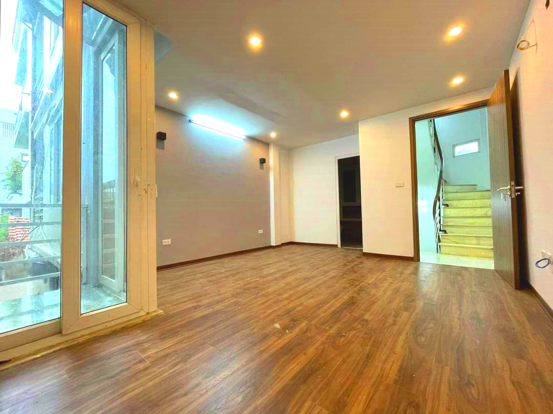 Sát CIPUTRA, Nhà đẹp TÂY HỒ, 37m2, 5 tầng, 3 tỷ 8