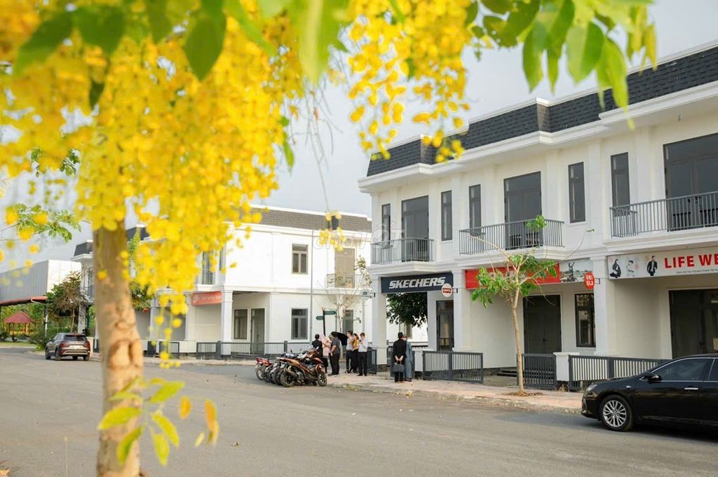 nhà ĐẸP giá RẺ,nhà thiết kế Tân Cổ Điển Châu Âu,dọn vào ở ngay