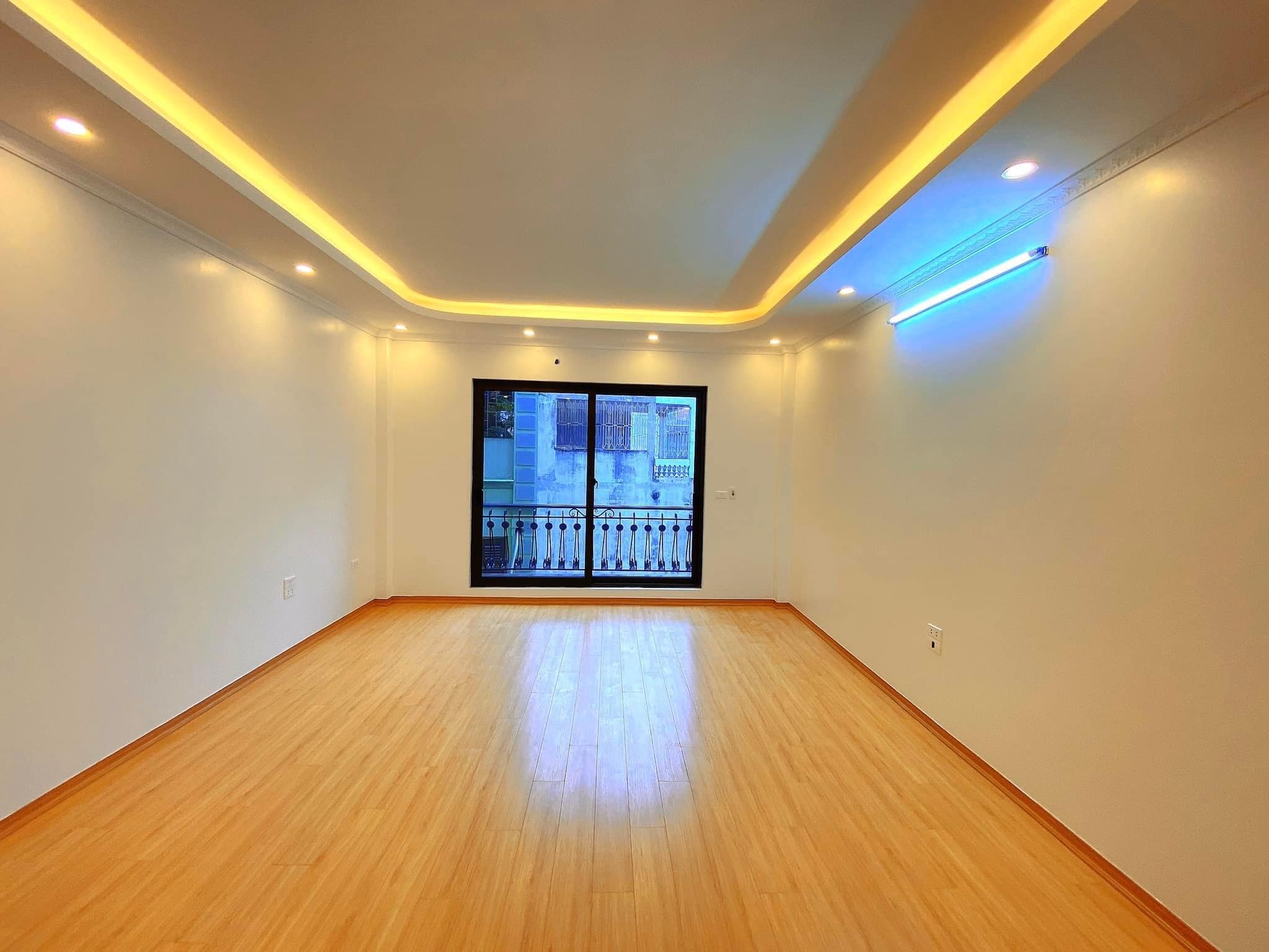 Bán nhà xây mới đẹp Hồ Tùng Mậu - 6 TẦNG THANG MÁY - 41m2 - 7 tỷ - mặt tiền rộng - trung tâm Cầu Giấy