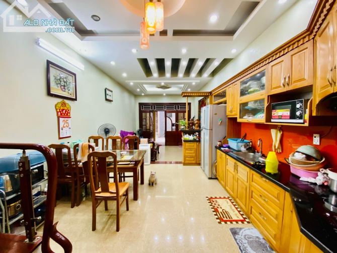 Siêu phẩm nhà phân lô- Ô tô Lê Trọng Tấn- Thanh Xuân, 56m2 x4T, MT4.3m giá 12.35 tỷ.