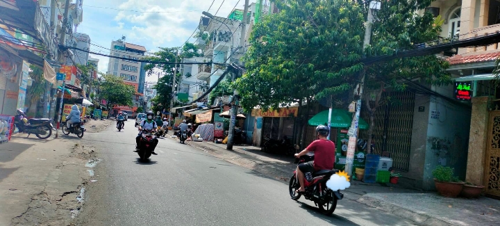 BÁN NHÀ MẶT TIỀN HUỲNH THIỆN LỘC, TÂN PHÚ, 621m2, ngang 13m, dòng tiền sẵn, nhỉnh 70 tỷ