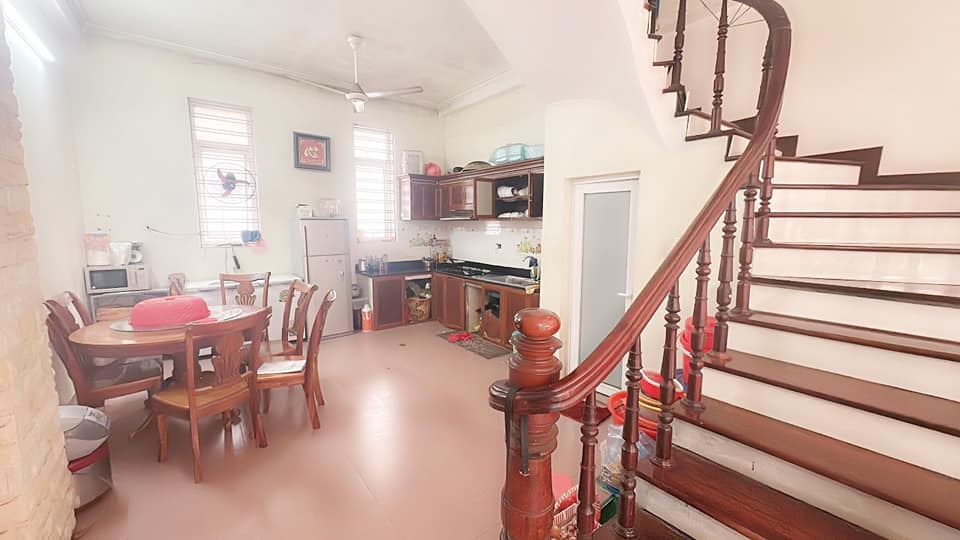 PHÂN LÔ - Ô TÔ ĐỖ CỬA - 2 THOÁNG TRƯỚC SAU - VỪA Ở VỪA CHO THUÊ