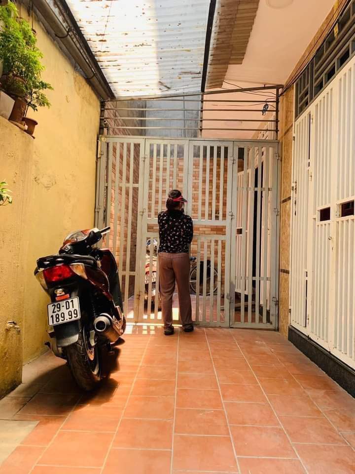 Bán nhà Giáp Bát : 38m x5T , ngõ rộng , nhà đẹp -- 3,85 tỷ