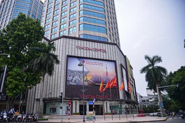 Rạp CGV Bà Triệu nằm tại tầng 6 trung tâm thương mại Vincom rap cgv ba trieu 1