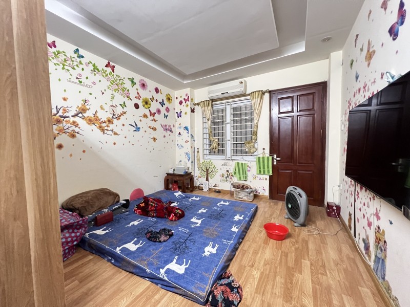 Bán NHÀ ĐẸP Mai Động, Ô TÔ, DT 32m X 5T, MT 4m, giá chào 3 tỷ 3