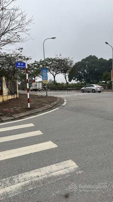 Bán đất Phúc Lợi, 44m² diện tích sử dụng 47m², mặt tiền 4 mét. Giá nhỉnh 2 tỷ, Ô tô 20m.