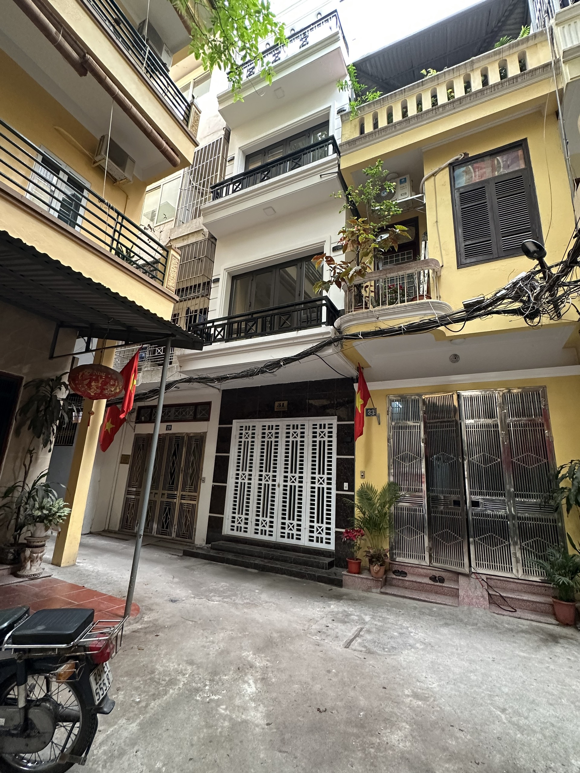 Cần bán nhà đẹp x 4 tầng DT 36m tại 119 Hồ Đắc Di - Đống Đa