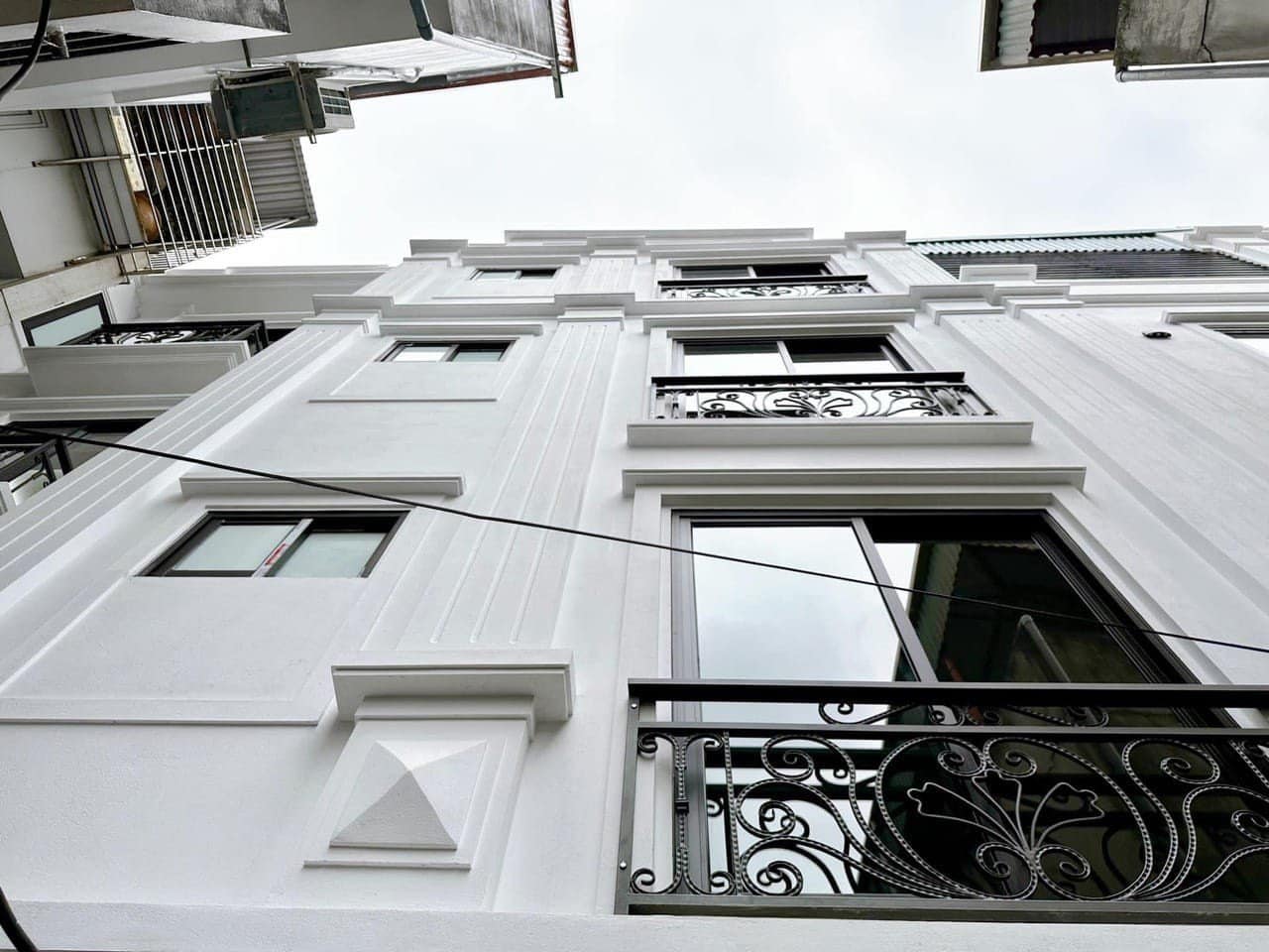 Bán nhà trong ngõ 94 đường Ngô Gia Tự 35m2, 5 tầng, 5m MT, Giá 3.5 tỷ, gần Ô tô tránh.