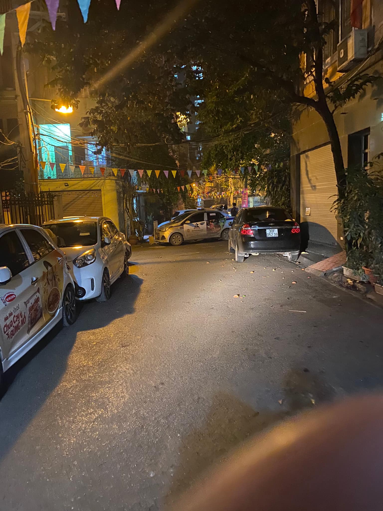 Bán nhà phố võng thị Tây Hồ lô góc thang máy 46 m2 7 tầng mt 4 m giá 9,8 tỉ