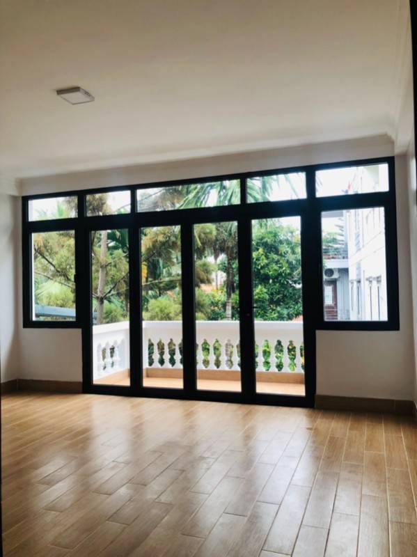 Bán chỉ 7,85 tỷ nhà đẹp 55mx4 tầng kinh doanh ngõ 173 Hoàng Hoa Thám