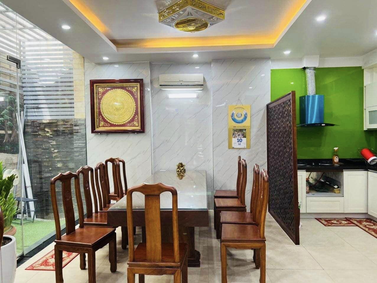 Bán Nhà KĐT Văn Quán,Vị Trí Cách MP Nguyễn Khuyến 10m, KD 112m2 x 7m MT 21 tỷ