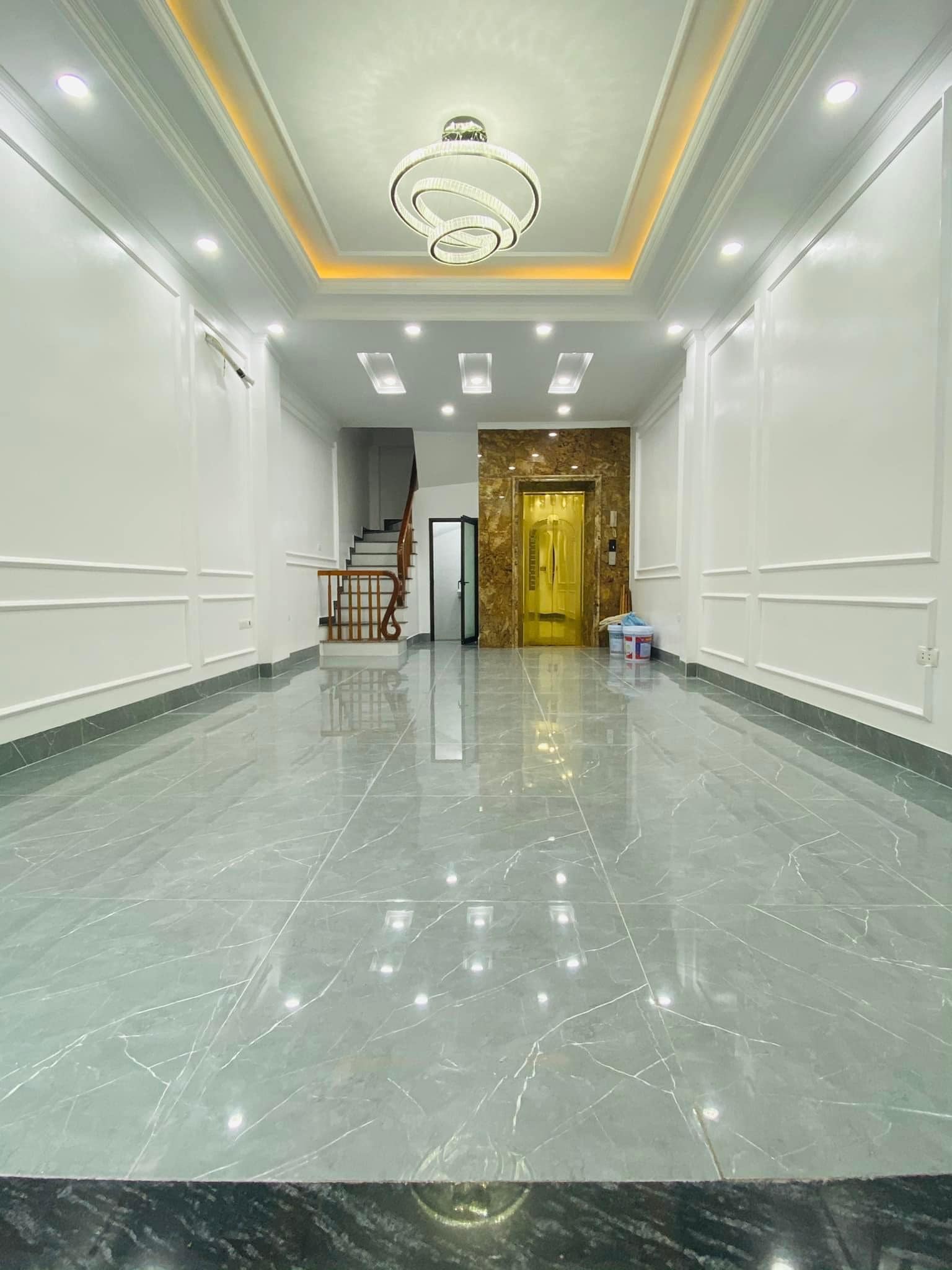 Bán nhà Phố Võ Chí Công, Quận Tây Hồ Ô Tô 50m2 6 tầng, Thang Máy 9 tỷ