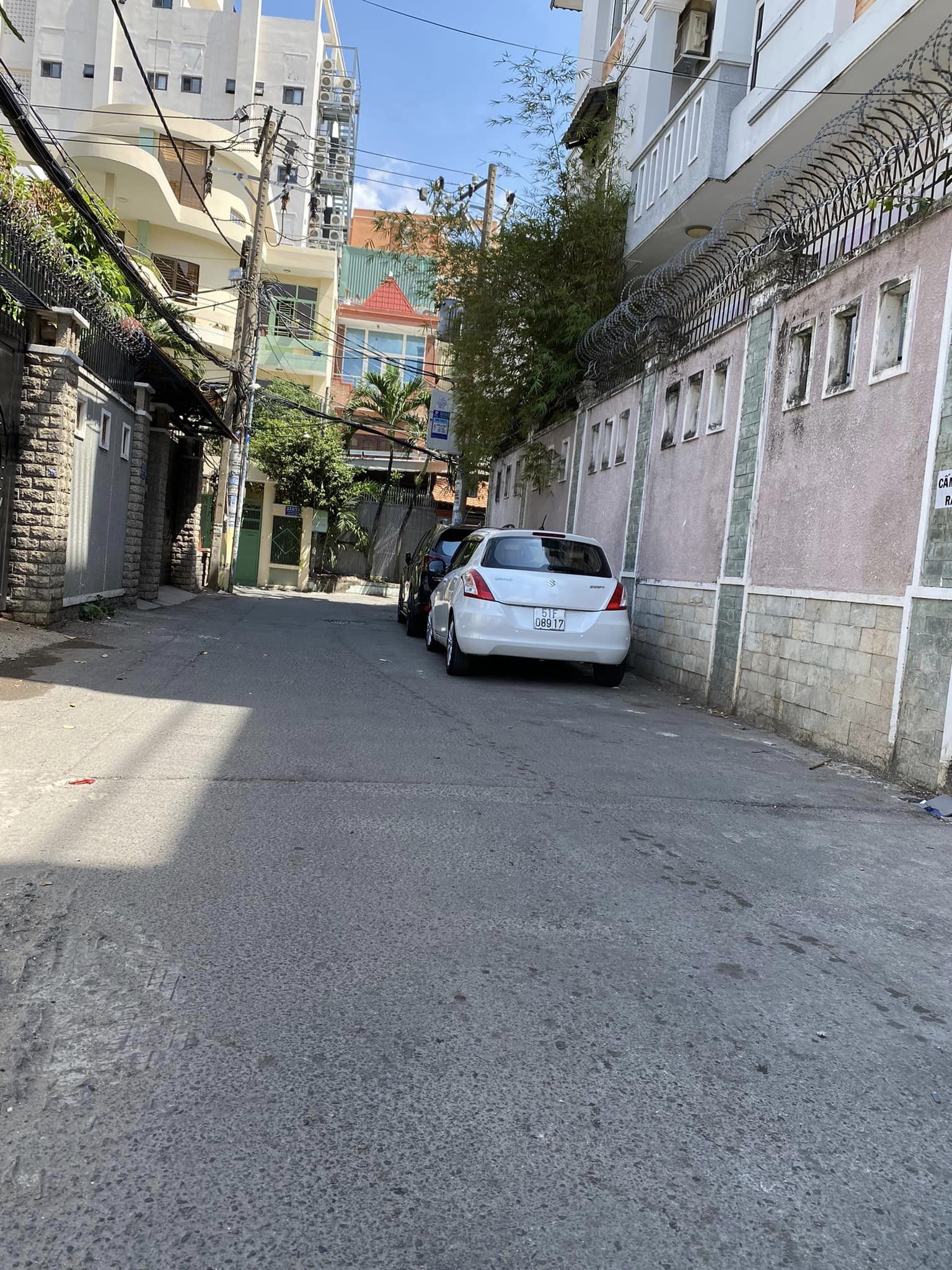 HẺM XE HƠI NÉ - 72M2 - 3 LẦU 4PN QUANG TRUNG - 6 TỶ 899