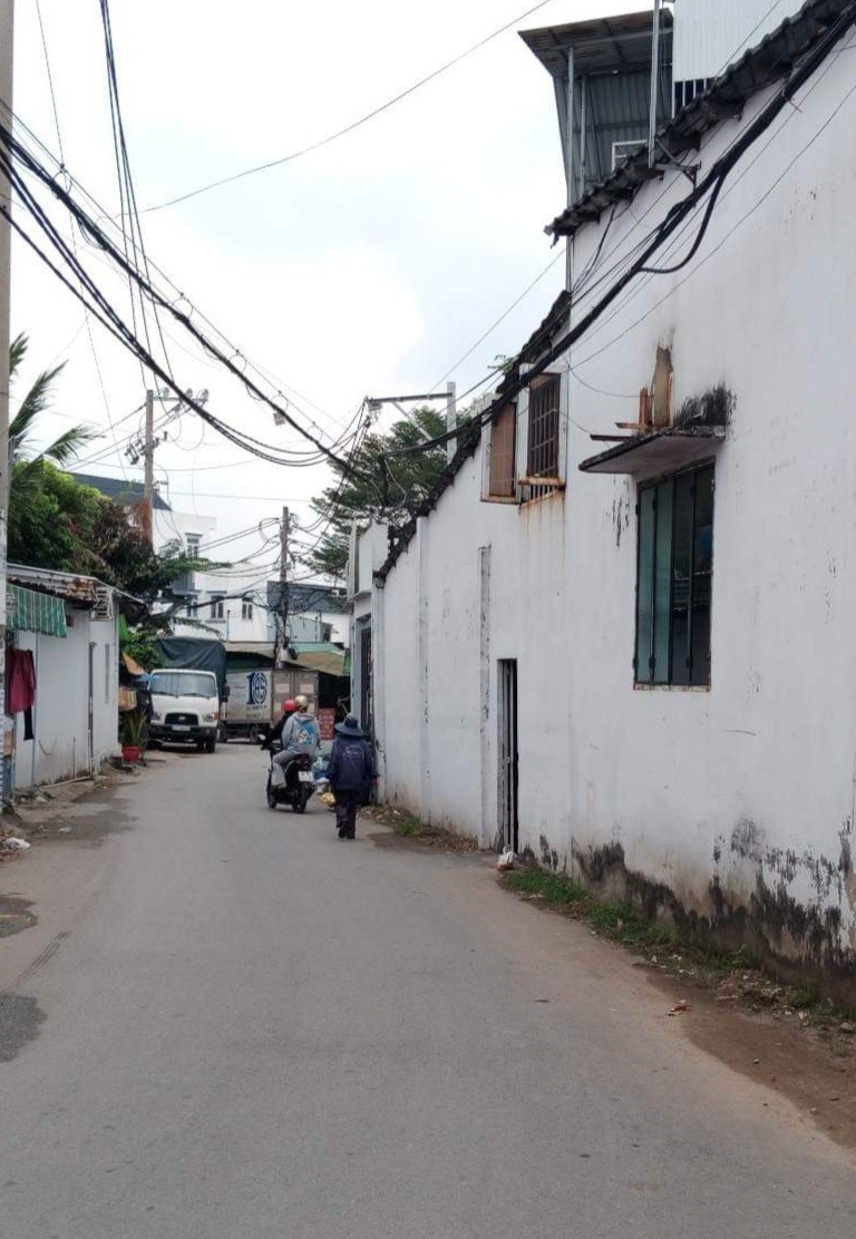 Nhà 110m2, đường số 10, HBP, Thủ Đức, Giá chỉ 30tr/m2