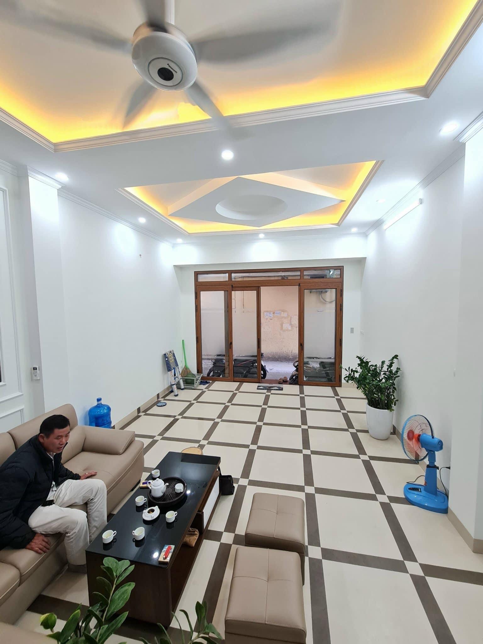 BÁN NHÀ PHỐ CHÍNH KINH - THANH XUÂN - 45M x 4 TẦNG - MẶT TIỀN 4,5M - GIÁ 4,2 TỶ - SĐCC