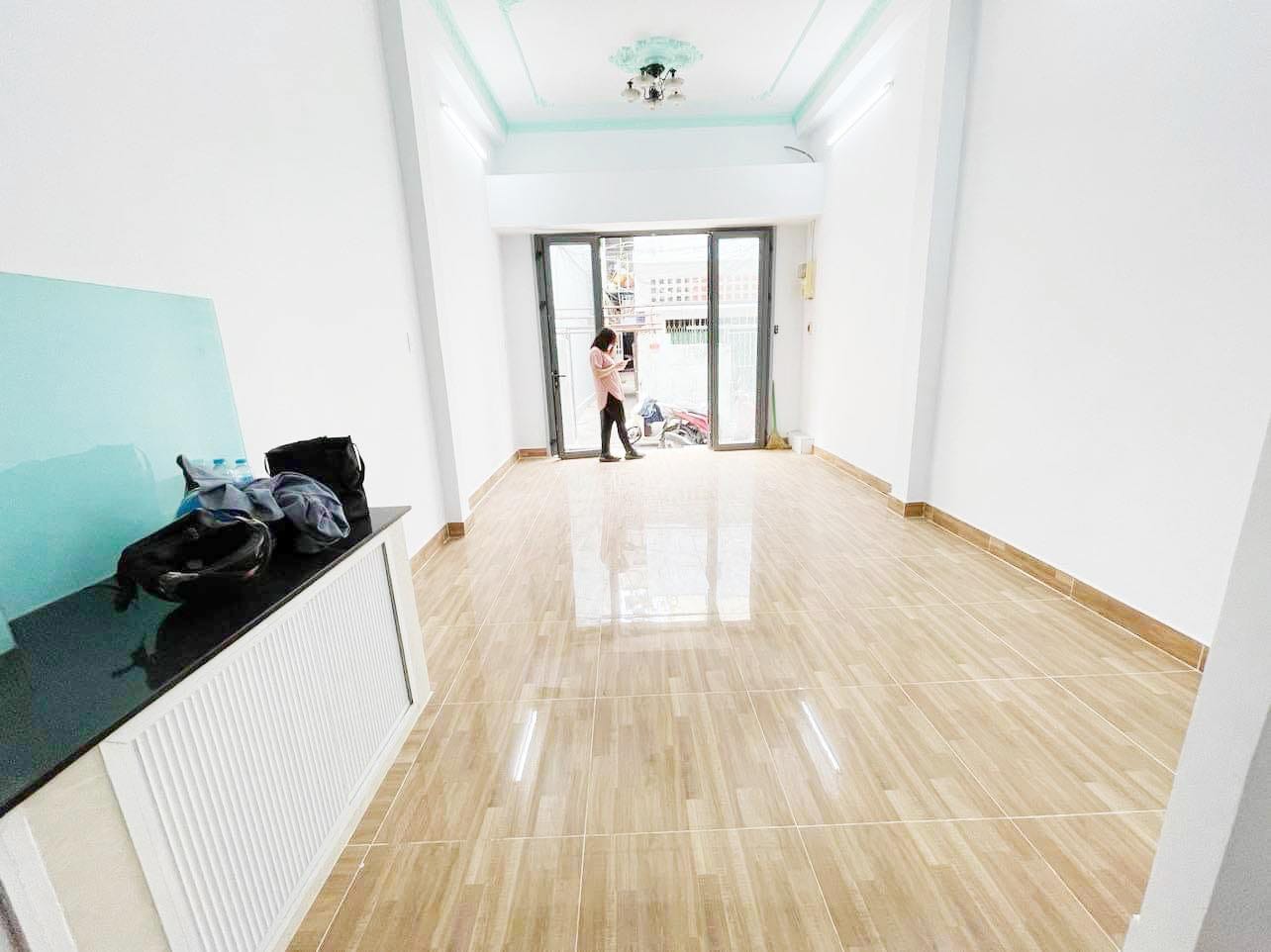 NỢ BANK GẤP BÁN - TRẦN KẾ XƯƠNG - 4 X 8.5 - GIÁ CHỈ 5.6 TỶ