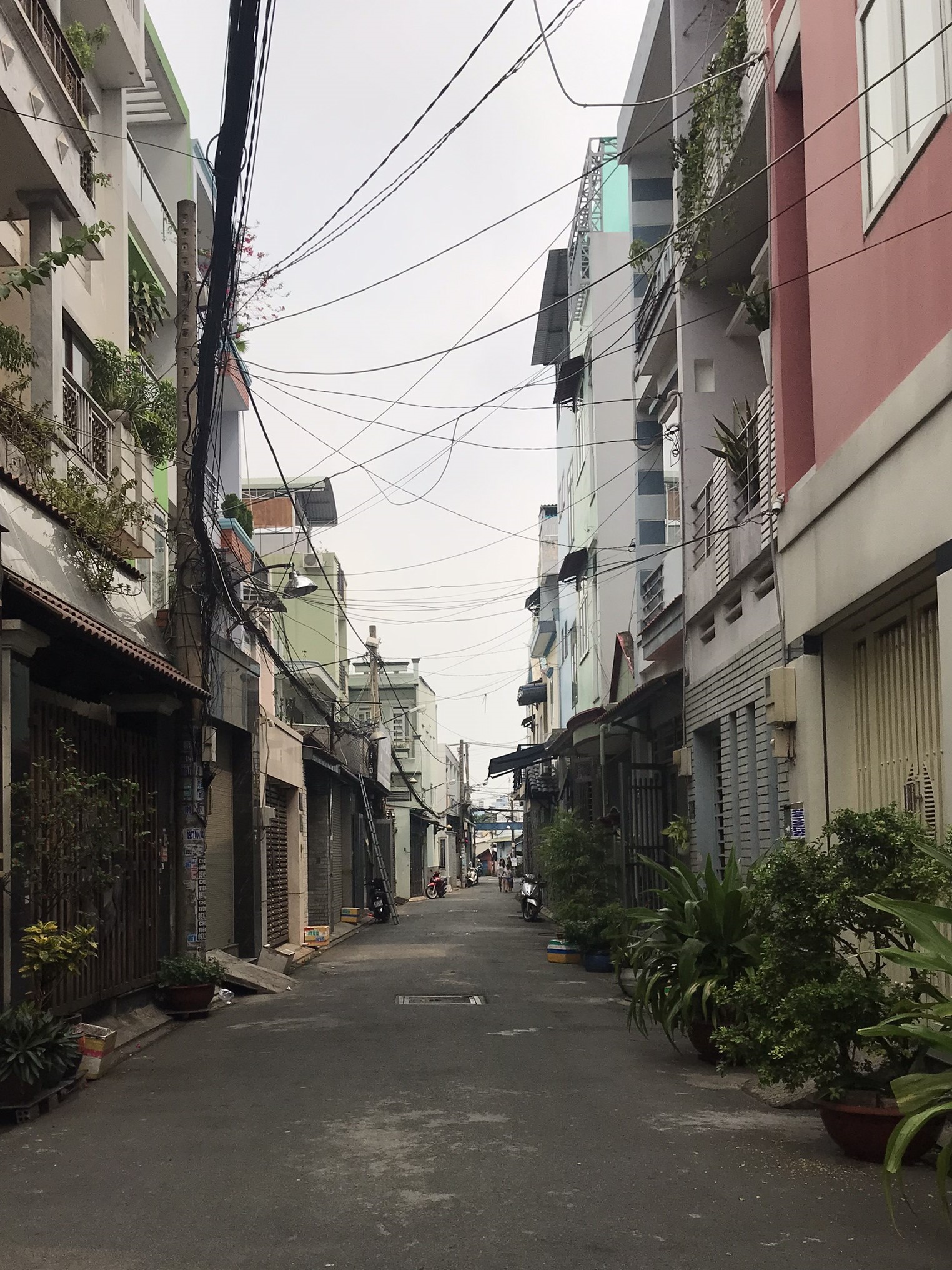 BÁN NHÀ HẺM XE HƠI THÔNG PHẠM VĂN CHIÊU 45M2 - CHỈ 3 TỶ HƠN