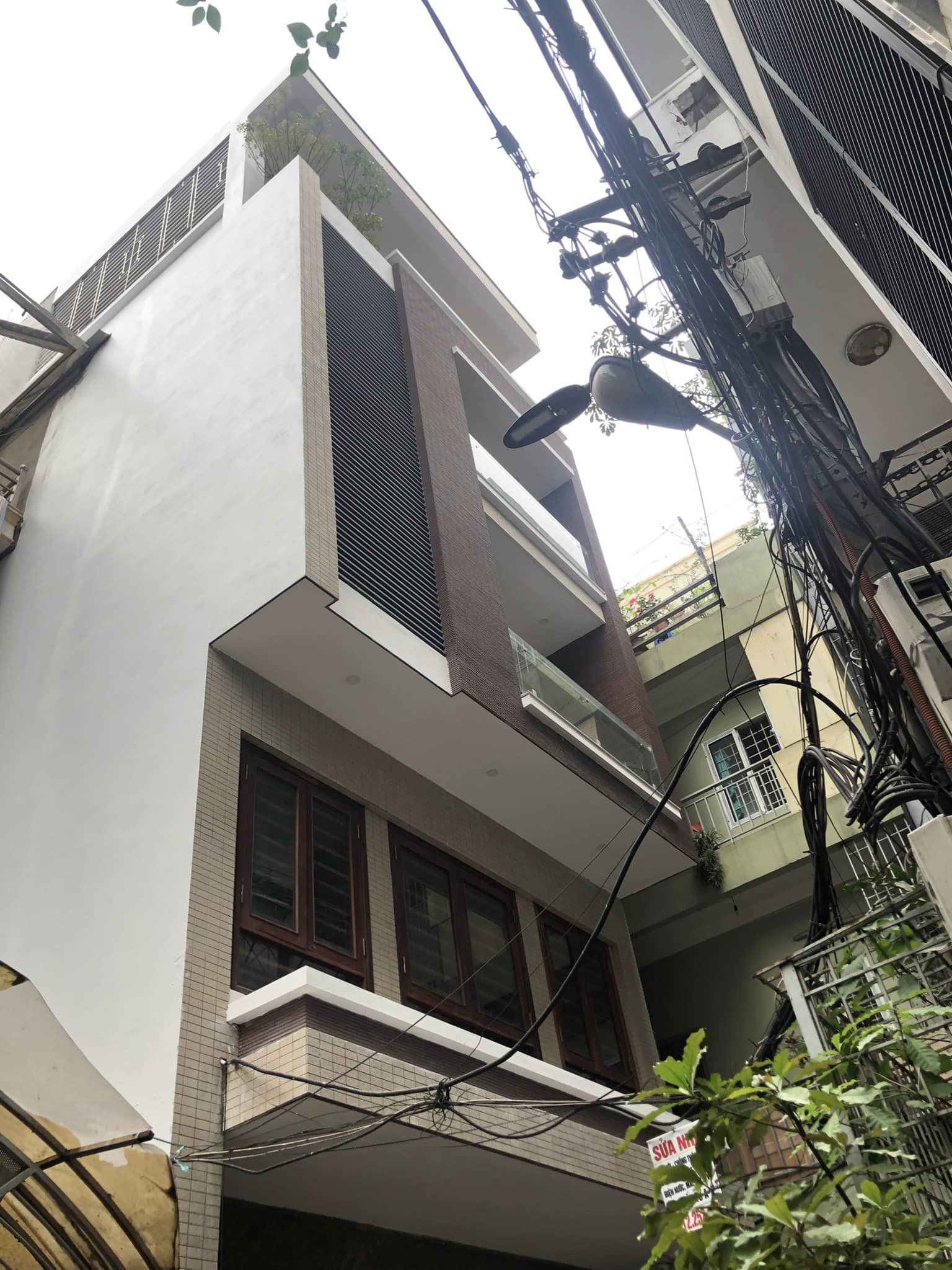 BÁN TÒA NHÀ VĂN PHÒNG - KHU PHÂN LÔ QUÂN ĐỘI - LÔ GÓC - KINH DOANH