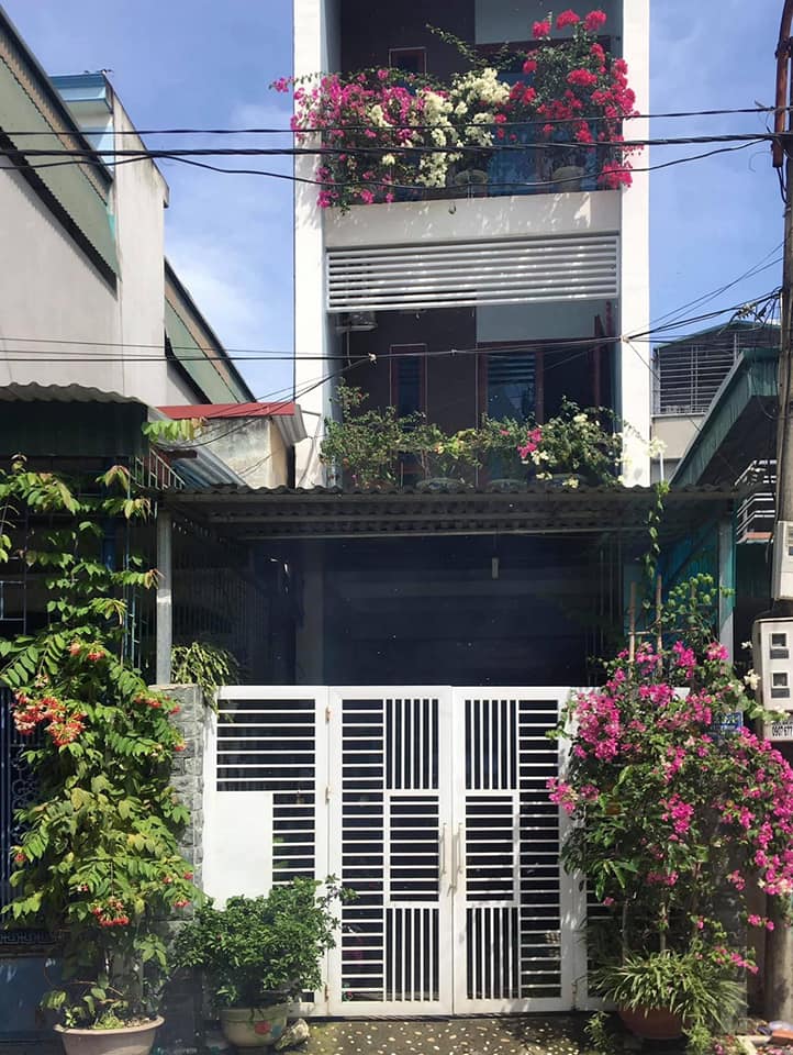 Cần bán nhà mới xây gần khu đô thị Tân Thanh