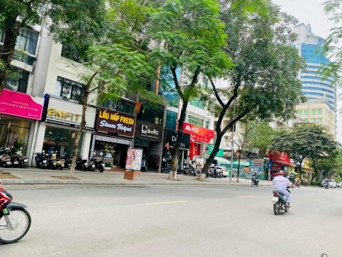 TÒA NHÀ 9 TẦNG , MP HOÀNG CẦU , ĐỐNG ĐA, VIEW HỒ, MT 10.5M , VỈA HÈ LỚN, 2 THOÁNG , CHO THUÊ GẦN 4 TỶ/NĂM