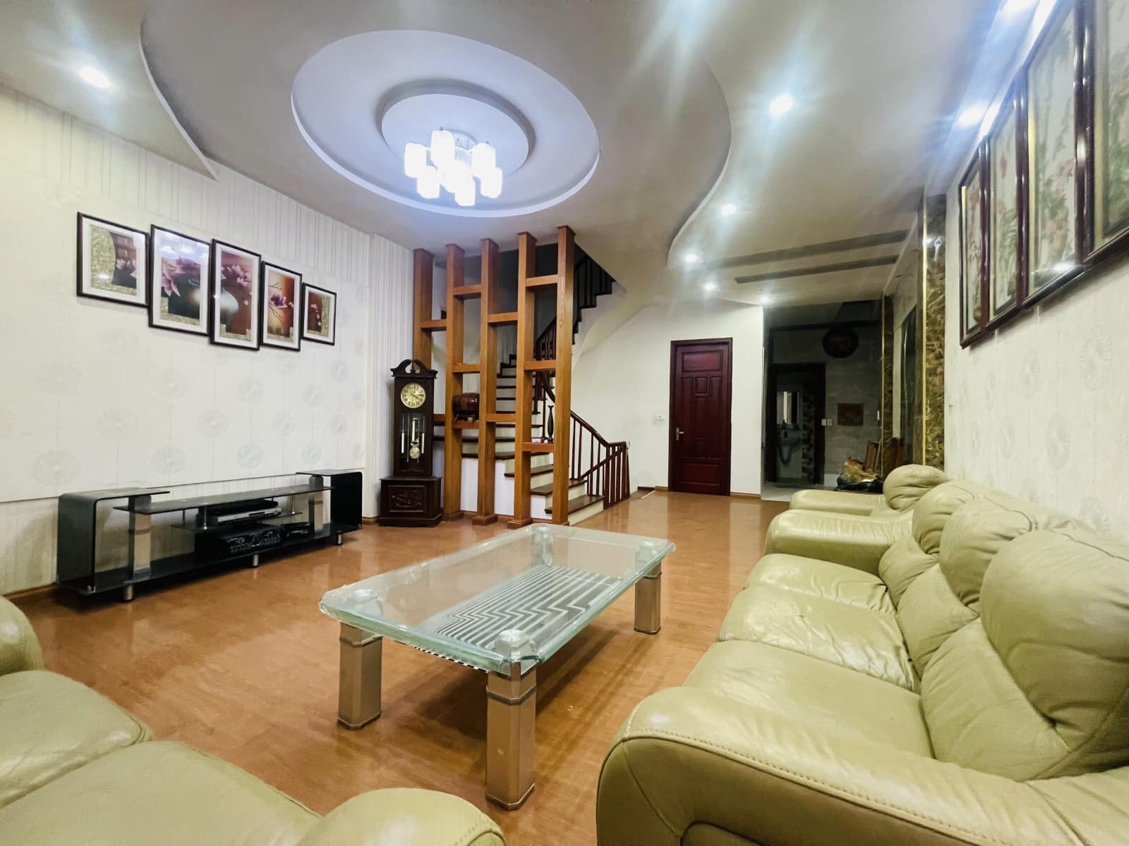 Bán Nhà 65m 5T Phố Dương Quảng Hàm, Cầu giấy, Ô tô, 12 tỷ