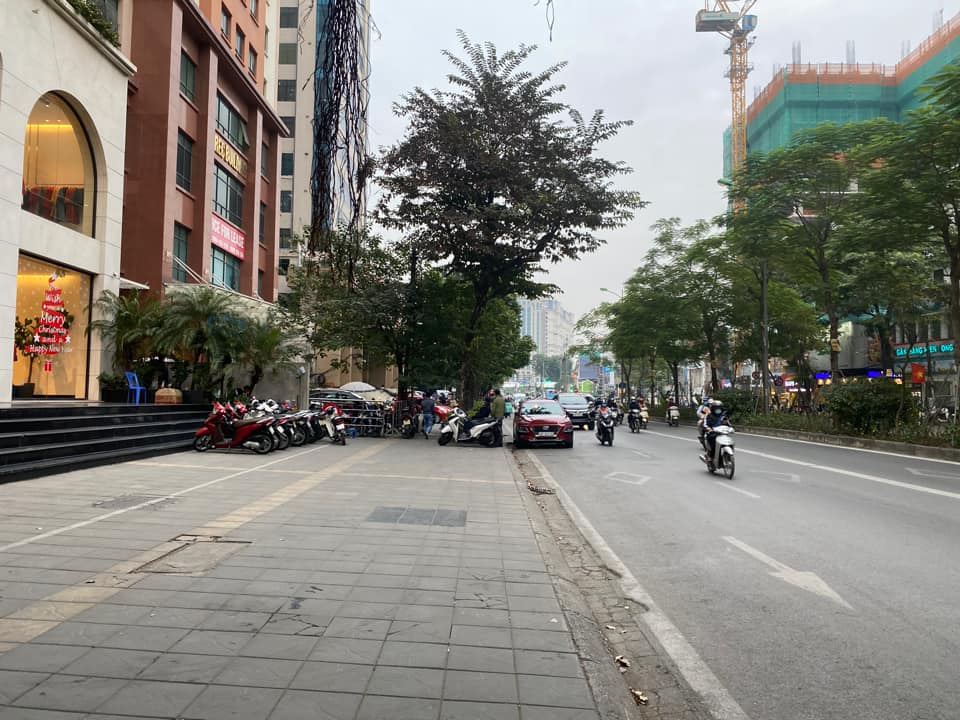 Mặt Phố Vip Láng Hạ_KD Cực Đỉnh_2 Mặt Tiền Trước Sau_Vị Trí Đắc Địa_57m2x4,1m Giá 17,5 Tỷ