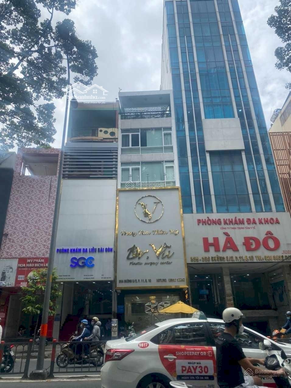 330m2