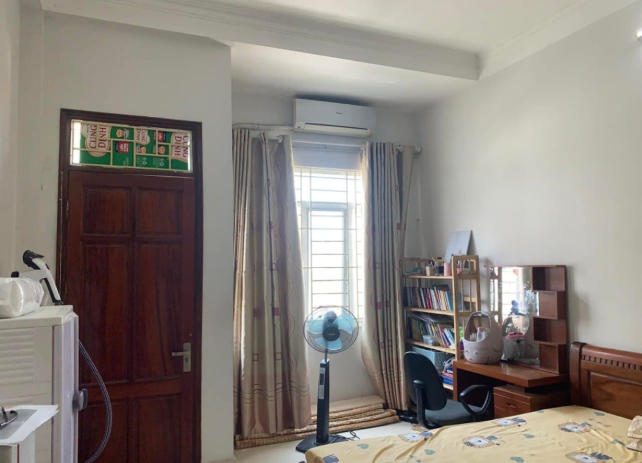 Bán Nhà Trung Tâm Q. Thanh Xuân, Ngã Tư Sở, ÔTô Vào Nhà, KD 40m2 x 4 Tầng 6.8 tỷ